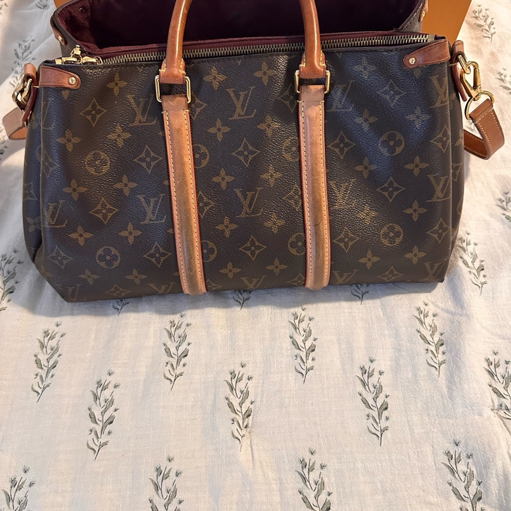 Authentic Louis Vuitton Monogram Soufflot MM